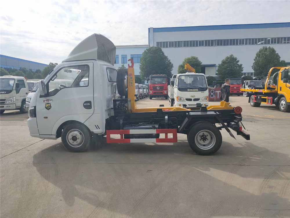 國六3-4方 藍(lán)牌東風(fēng)途逸 勾臂垃圾車 國六3-4方 藍(lán)牌東風(fēng)途逸 勾臂垃圾車